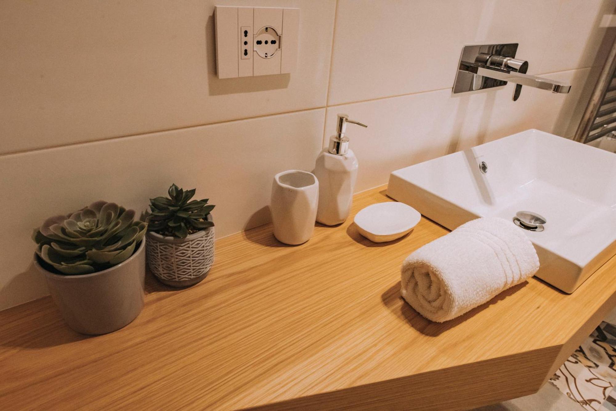 Sea Glow - Luxury Apartment Bisceglie Eksteriør bilde